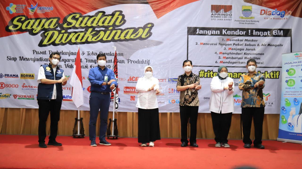 Ribuan Pekerja Ritel Sudah Divaksin, Menaker Ida Harap Herd Immunity Segera Terbentuk