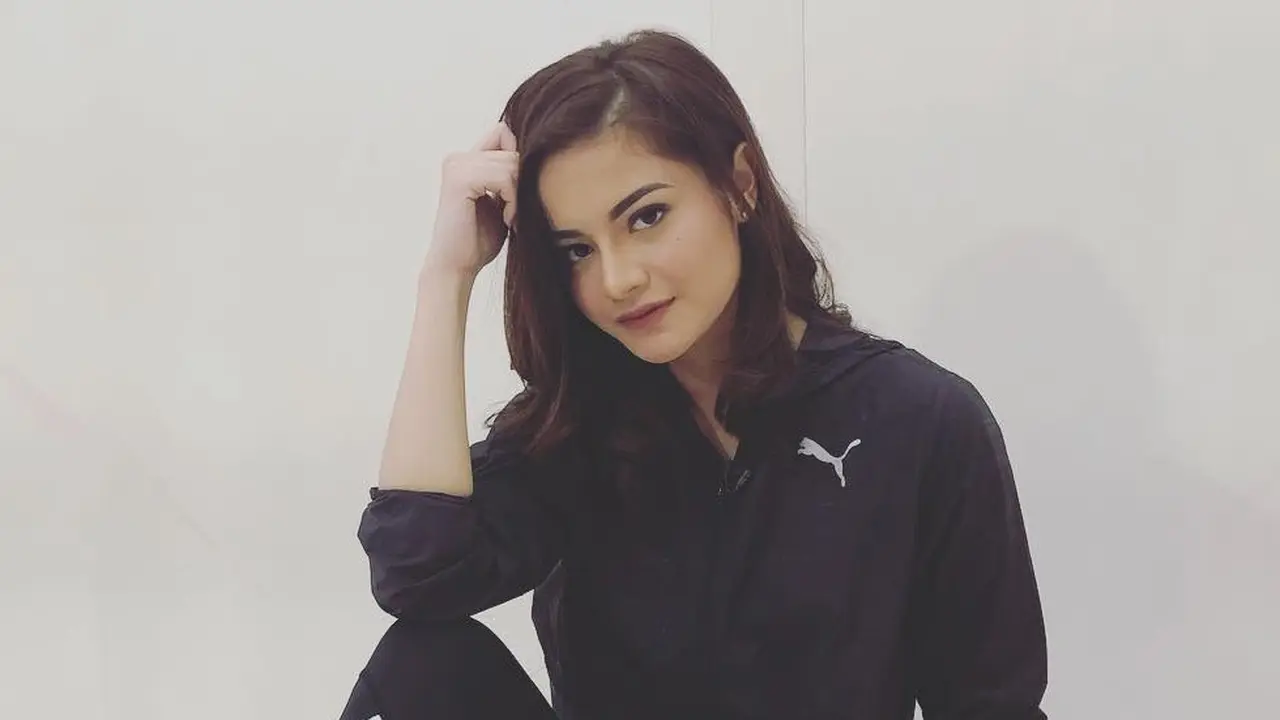 Potret presenter cantik Ovi Dian