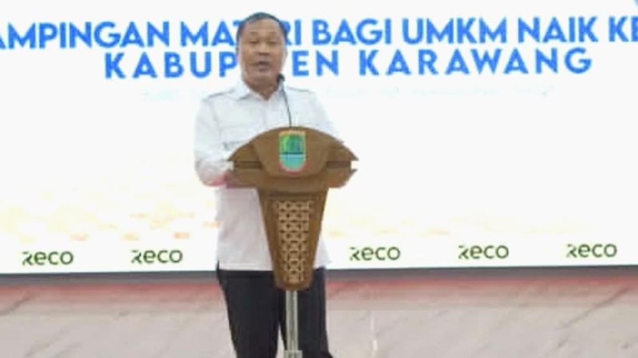 Pemkab Karawang Salurkan Bantuan Alat Produksi, Dorong Kemandirian Ratusan UMKM Karawang