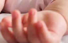 Malang, Bayi Baru Lahir dengan Ari-Ari Masih Menempel Diduga Dibuang Orang Tua, Disimpan di Kaleng Cat