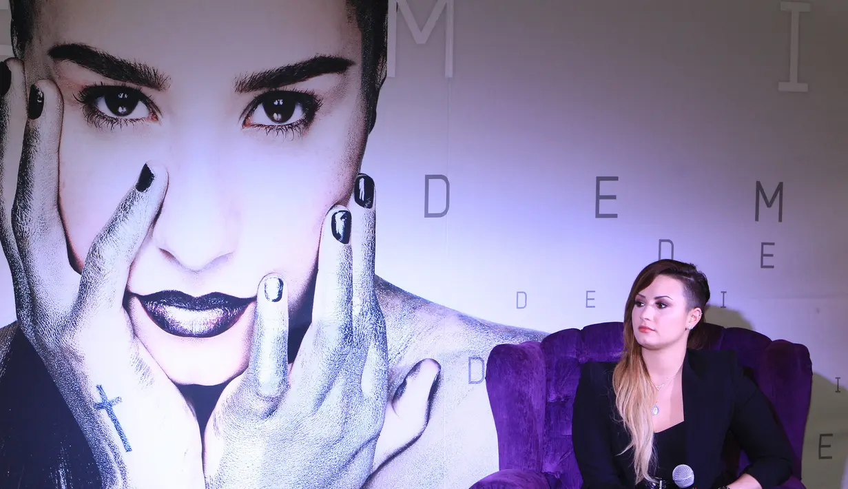 "Saya sudah mengungkapkan kepada Christina Perri bahwa ia akan tampil di hari pernikahan saya. Mungkin tak hanya Christina, saya sangat menginginkan Ed Sheeran dan menyusun daftar lain," ungkap Demi Lovato kepada BBC Radio 1 Breakfast Show. (Bintang/EPA)