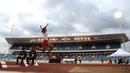Lompatan Maria Londa amat jauh dari rekor terbaiknya yang dibuat di PON XX Papua (6,70 meter) yang membawanya merebut medali emas. (Bola.com/Ikhwan Yanuar)