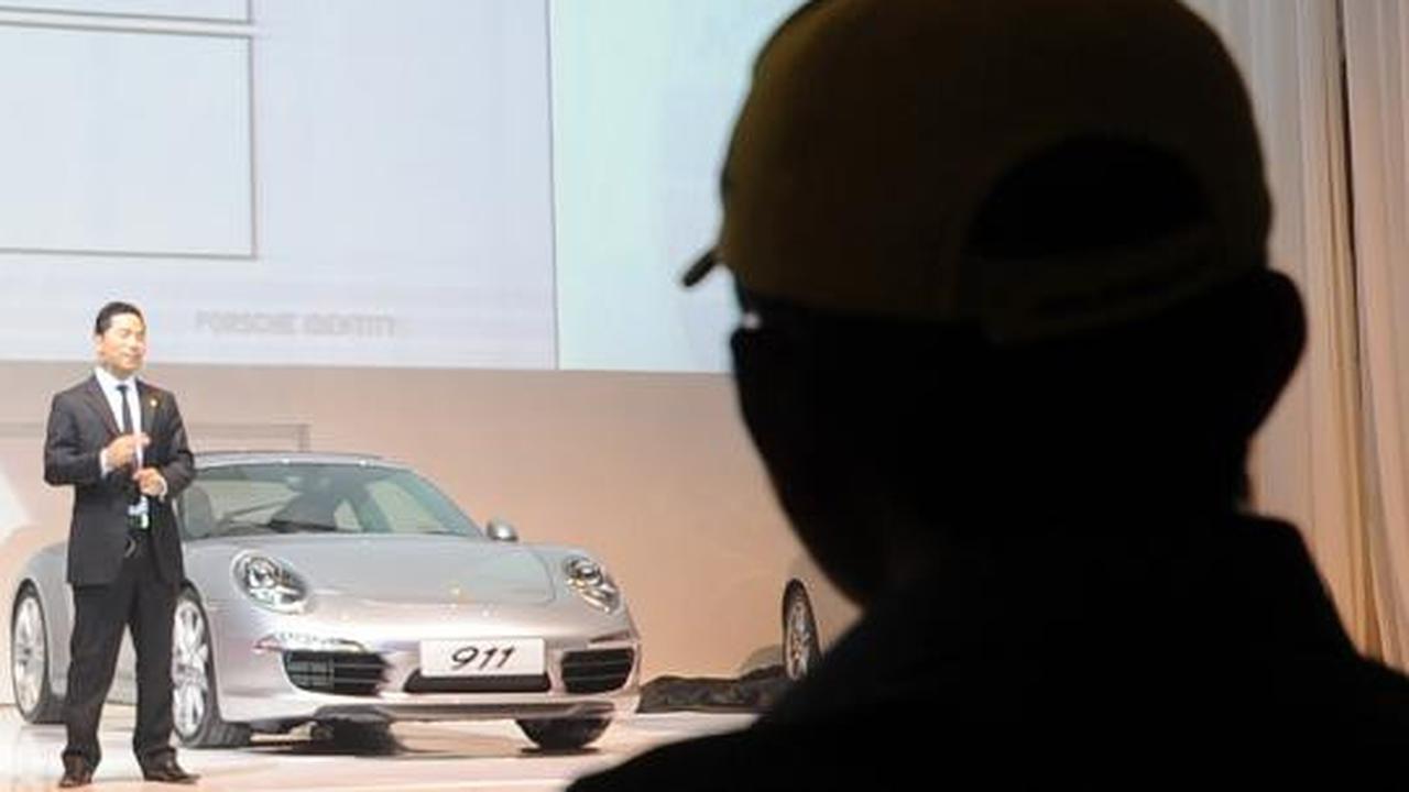 Peluncuran mobil Rp 3 Miliar di Jakarta