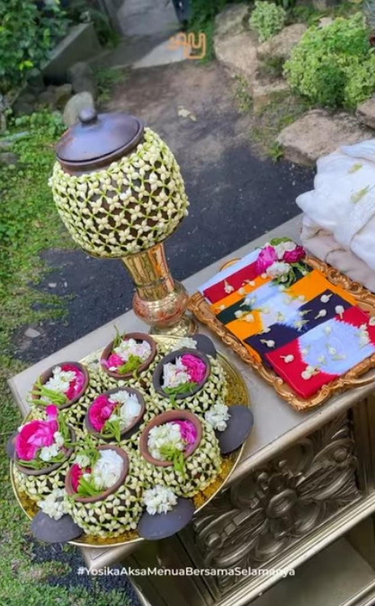 22 Potret Detail Dekorasi Siraman Pernikahan Putra Soimah dengan Adat Jawa yang Mewah dan Sakral