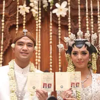 Alisia Rininta dan Novian Herbowo saat menggelar jumpa pers (Andy Masela/Bintang.com)