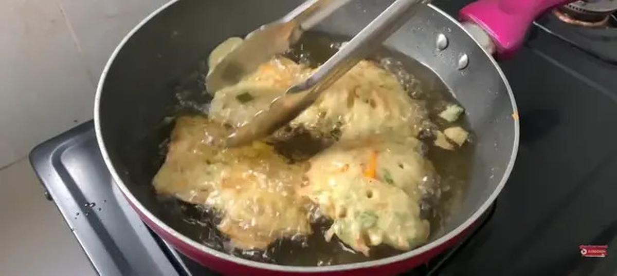 Tips Membuat Bakwan Sayur Renyah Tanpa Banyak Minyak, Ini Caranya
