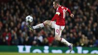 Wayen Rooney dalam pertandingan Manchester United vs PSV Eindhoven dalam laga lanjutan fase grup Liga Champions, 25 November 2015. Rooney mengungkapkan mengenai kehidupannya di luar dan dalam lapangan. (Reuters/Phil Noble)