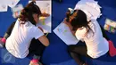 Sejumlah anak mengikuti lomba menggambar saat memperingati ke-70 Hari Bakti Postel, Jakarta, Minggu (8/11/2015). Acara ini digelar Kemkominfo untuk mengenang jasa para pahlawan telekomunikasi Indonesia. (Liputan6.com/Faisal R Syam) 