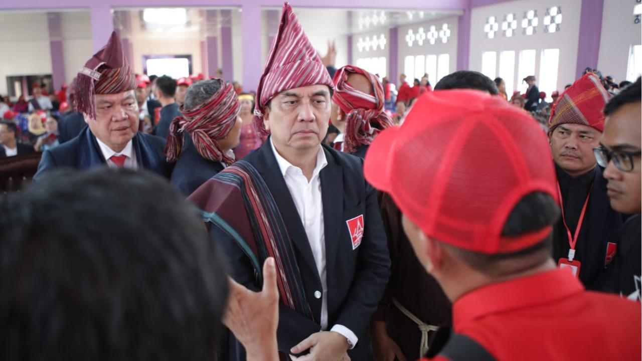 VIDEO: Effendi Simbolon Dipecat, Bertemu Jokowi Bikin PDIP Sewot "Tak Bisa Ditoleransi!"