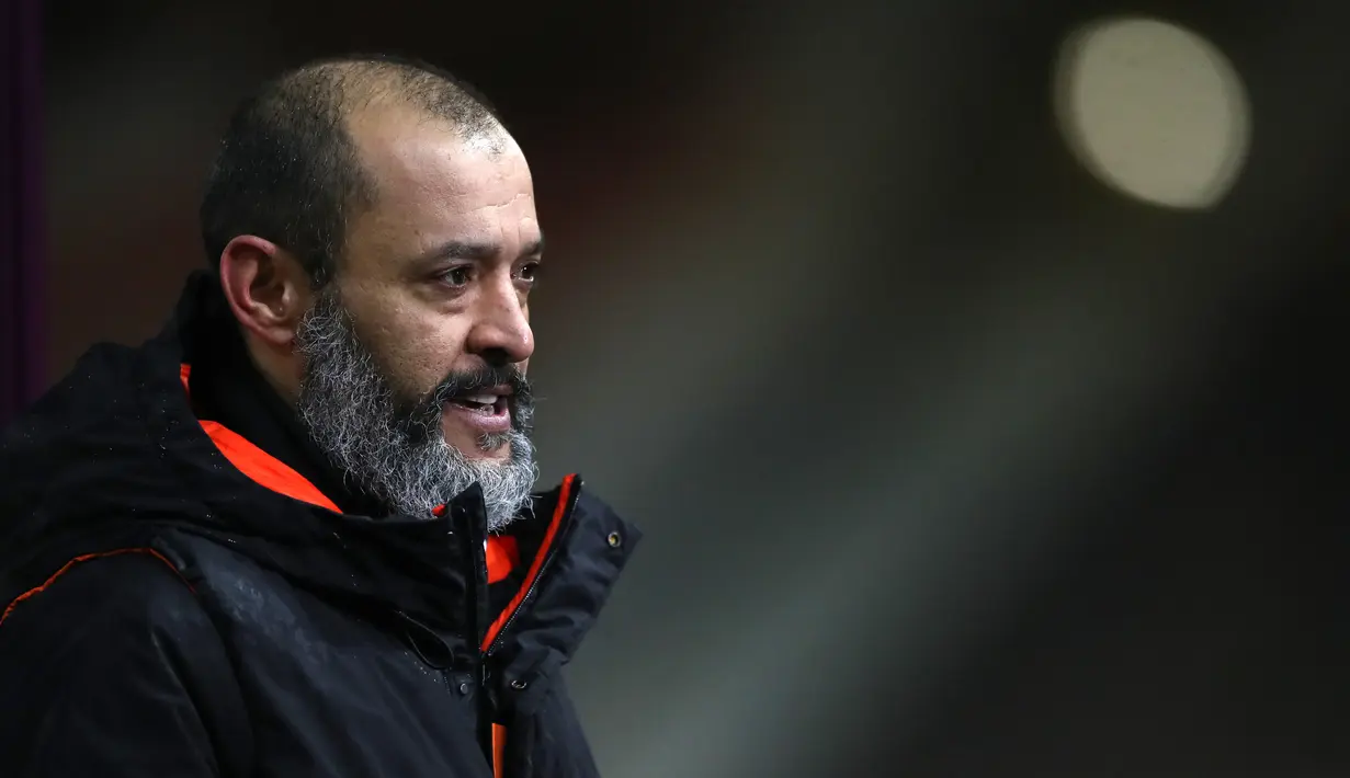Dalam file foto pada 2 Februari 2021, reaksi kepala pelatih Wolverhampton Wanderers, Nuno Espirito Santo pada peluit akhir Liga Premier antara Wolves vs Arsenal di stadion Molineux, Inggris. Tottenham Hotspur mengumumkan Nuno sebagai pelatih baru pada Rabu (30/6/2021) malam WIB (Nick Potts/POOL/AFP)