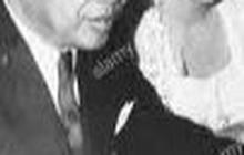 Potret Lawas Bung Hatta Menghadiri Acara Pernikahan Mendiang Rachmawati Soekarnoputri, Putri Ketiga Bung Karno
