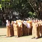 Jilbab Karawo dan Kupiah Karanji kini menjadi identitas dan tanda Pengenal untuk membedakan ASN pemprov Gorontalo dengan ASN kabupaten dan kota Gorontalo. Foto: (Humas Pemprov Gorontalo)