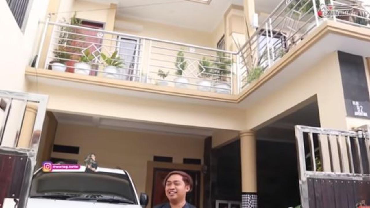 Rumah Mewah Dua Lantai