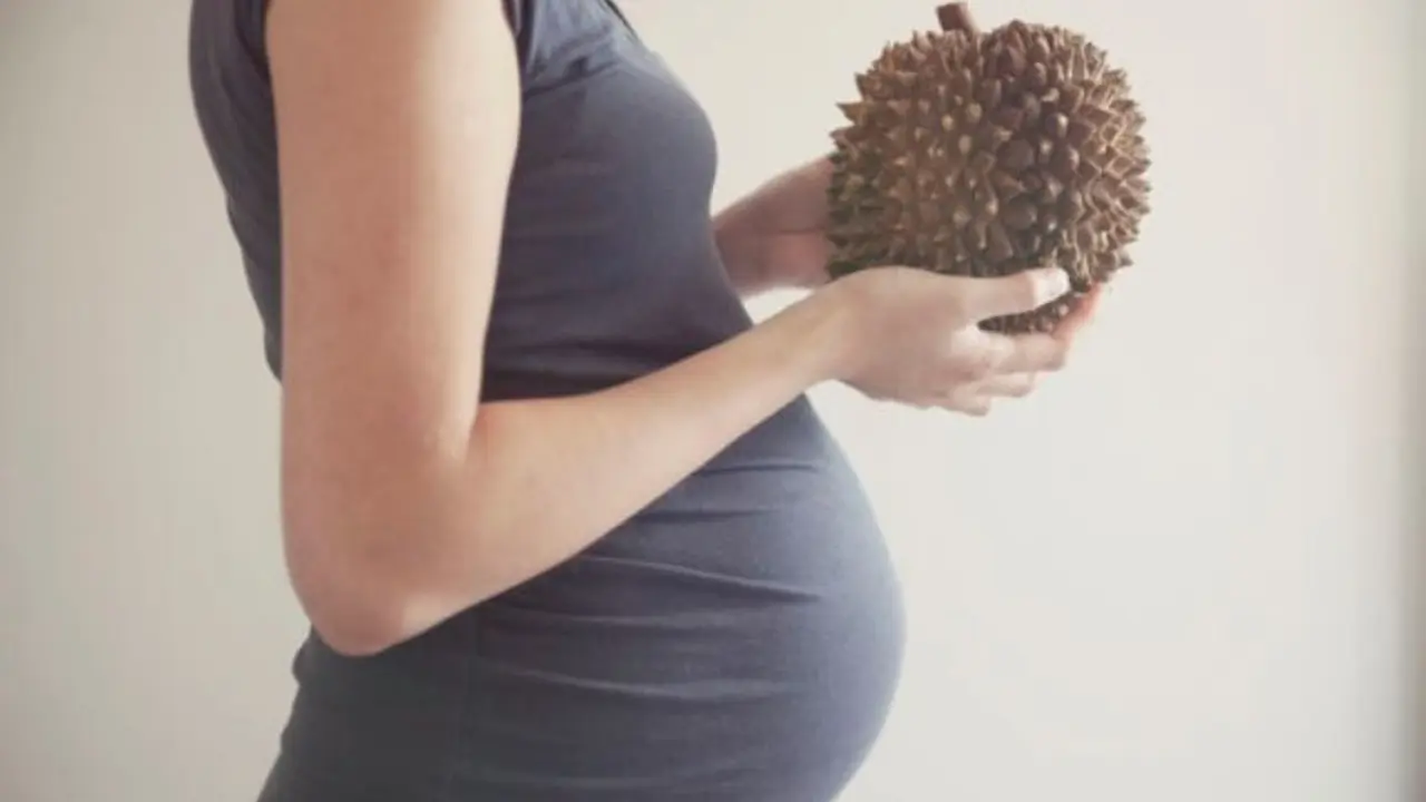 Amankah Konsumsi Durian Saat Hamil?