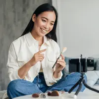 Kuas vs Jari, Mana yang Lebih Baik untuk Aplikasi Makeup? (Foto/Sumber: Freepik)