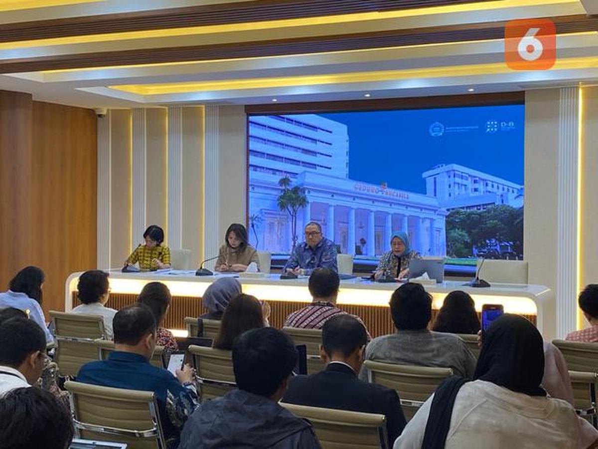 Kemlu RI Siapkan Evakuasi WNI dari Iran, Gelombang Pertama Diperkirakan Tiba 9-10 Maret 2026