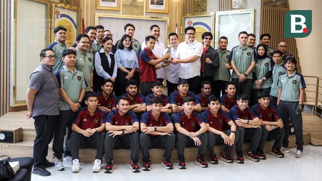 Foto: Timnas Futsal Indonesia Disambut Menpora Dito Ariotedjo setelah Menjadi Jawara Piala AFF 2024