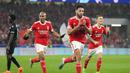 Penyerang muda Benfica, Goncalo Ramos, merayakan gol yang dicetaknya ke gawang Club Brugge dalam leg kedua 16 besar Liga Champions yang digelar di Estadio da Luz, Rabu (8/3/2023) dini hari WIB. Goncalo Ramos mencetak brace dalam kemenangan 5-1 dalam laga tersebut. (AP Photo/Armando Franca)