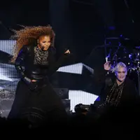 Janet Jackson sempat menghilang dari media sosial sejak awal kehamilannya. Kemarin Janet kembali hadir dengan menuliskan ‘Alhamdulillah’ di akun Twitternya. (AFP/Bintang.com)