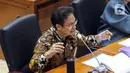 Menteri Kesehatan RI Budi Gunadi Sadikin rapat kerja dengan Komisi IX DPR di Gedung Parlemen, Jakarta, Rabu (8/2/2023). Rapat membahas penjelasan strategi percepatan pelaksanaan transformasi kesehatan tahun 2023, strategi percepatan penanganan penyakit tidak menular dan penyakit menular dan pemenuhan tenaga dokter spesialis melalui program Academic Health System (AHS) serta peta jalan lintas sektoral terkait kemandirian obat dan alat kesehatan dalam negeri. (Liputan6.com/Faizal Fanani)