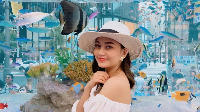 FOTO: Gaya Menawan Selebgram Dara Arafah Saat Nikmati Liburan