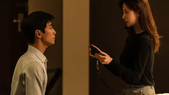 Love And Leashes. (Netflix)