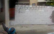 Ini kronologi rumah Deni Akung ditembok warga versi pengacara