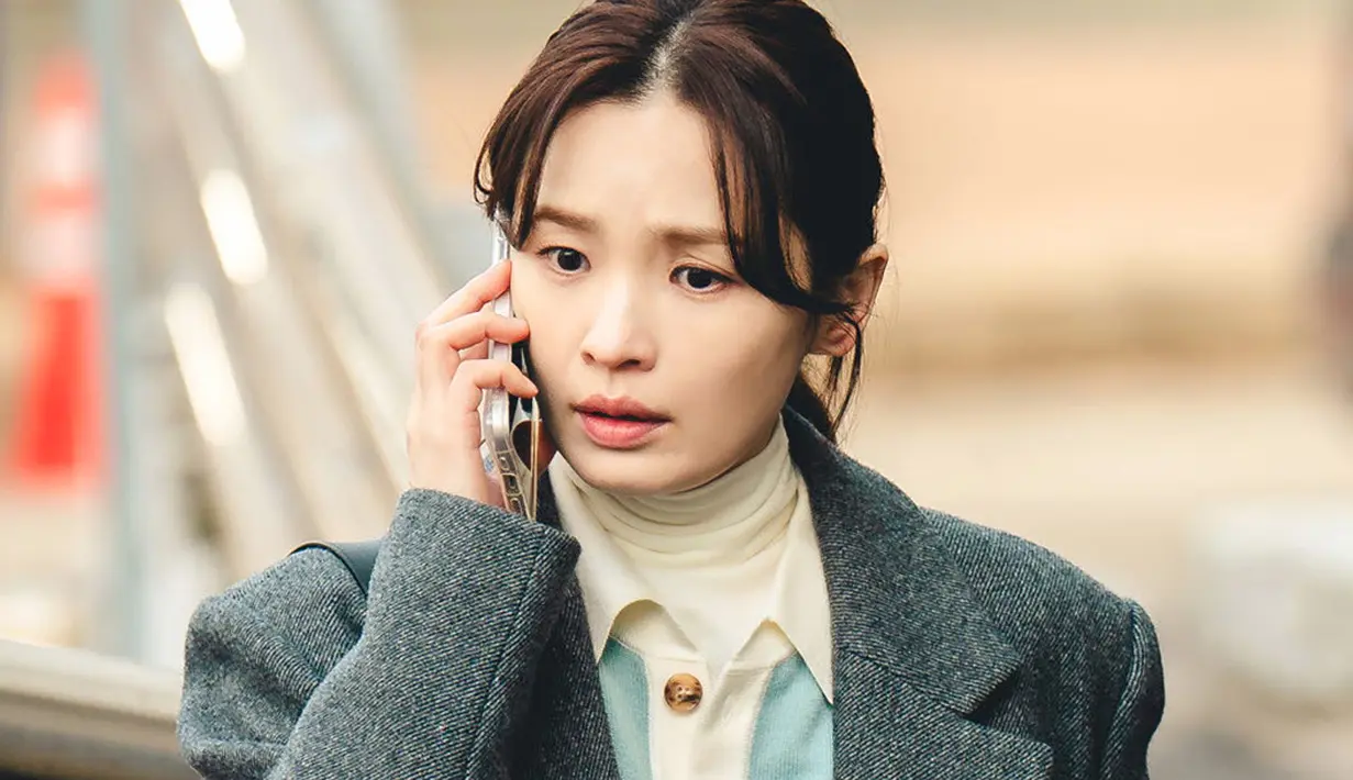 <p>Terlepas dari kekhawatiran pemimpin redaksi, Oh Yoon Jin terlihat damai, memancarkan aura seseorang yang memiliki keberanian baja. Pemirsa penasaran untuk mengetahui apakah ada yang salah dengan artikel eksklusif Oh Yoon Jin.</p>