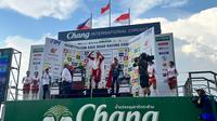 M. Adenanta Putra keluar sebagai pemenang race 1 kelas SS600 Seri Buriram ARRC 2025 di Sirkuit Internasional Chang, Buriram, Sabtu (26-4-2025). (Bola.com/Aning Jati)