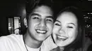 Aura kebahagiaan selalu terpancar dari wajah dua insan yang memancarkan keromantisan ini. Kemesraan Al dan Alyssa kerap membuat para penggemar khususnya kaum wanita iri dibuatnya. (via instagram/@alghazali7)