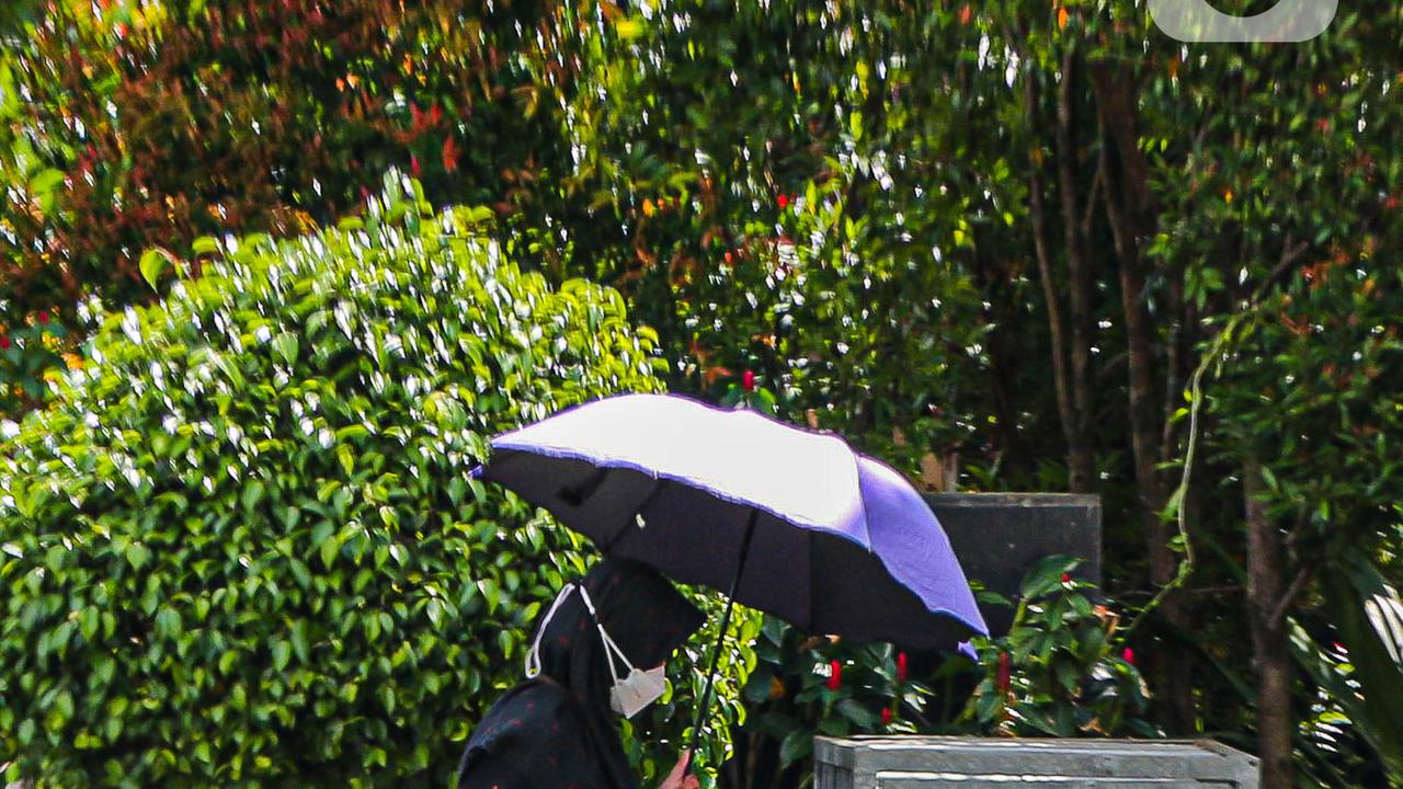 Langit pagi Indonesia di awal pekan, Senin (10/6/2024) sebagian wilayahnya diprediksi cerah, berawan, cerah berawan, kabut, dan hujan ringan. Begitulah prakiraan cuaca Indonesia hari ini.