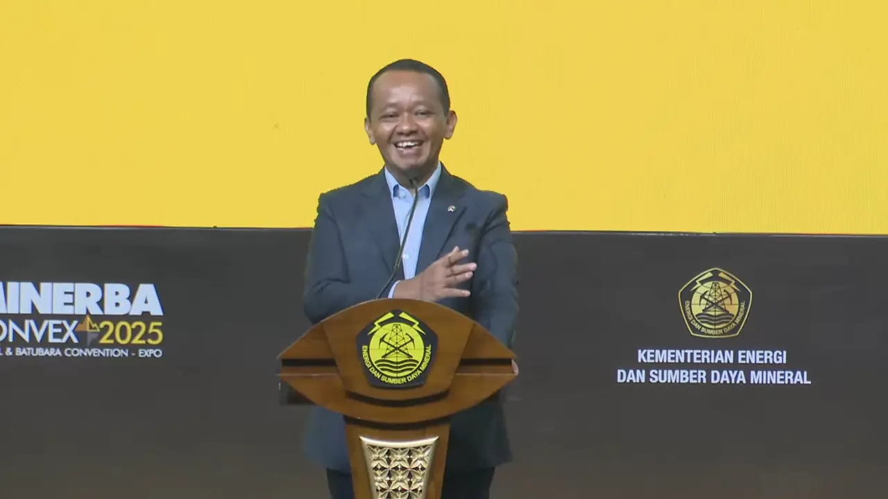 Menteri ESDM Bahlil Lahadalia dalam pembukaan Minerba Convex 2025, di Assembly Hall, Jakarta International Convention Center (JICC), Jakarta Pusat, Rabu (15/10/2025). (Foto: Liputan6.com/Tira Santia)