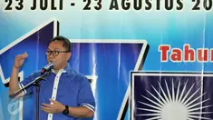 Ketua Umum PAN Zulkifli Hasan memberikan sambutan dalam pembukaan HUT PAN ke-17 di Kantor DPP PAN, Jakarta, Kamis (23/7/2015). Zulkifli menyatakan usia PAN sudah dewasa, berkiprah sebagai partai terbuka jelang Pilkada.(Liputan6.com/Johan Tallo)