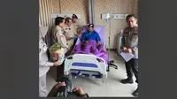 Mantan Kapolri Bimantoro dan Ketua Umum PKBB Imam Sudjarwo Jenguk Anggota Terluka di RS Polri Kramat Jati