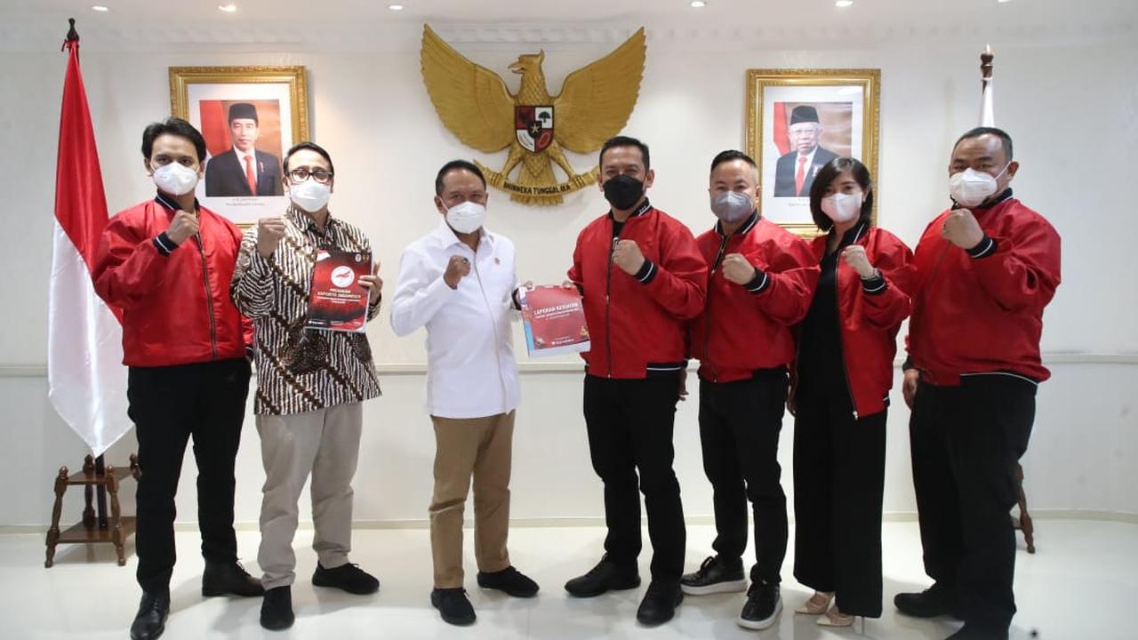 Menpora Zainudin Amali bersama Pengurus PBESI