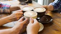 Minum kopi / copyright shutterstock