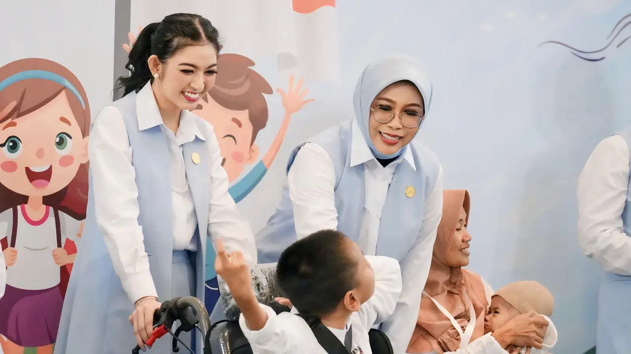 Pembina Solidaritas Perempuan Untuk Indonesia (SERUNI) Kabinet Merah Putih, Selvi Gibran Rakabuming dan Penasihat Dharma Wanita Persatuan (DWP) Kemensos Fatma Saifullah Yusuf (Istimewa)