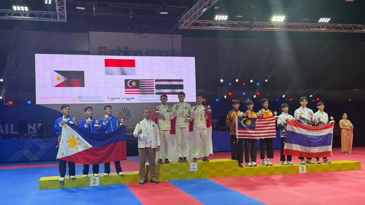 Muhammad Rizal, Muhammad Hafizh Fachrul Rhazy dan Muhammad Alfi Kusuma dari cabor taekwondo sumbang emas di SEA Games 2025