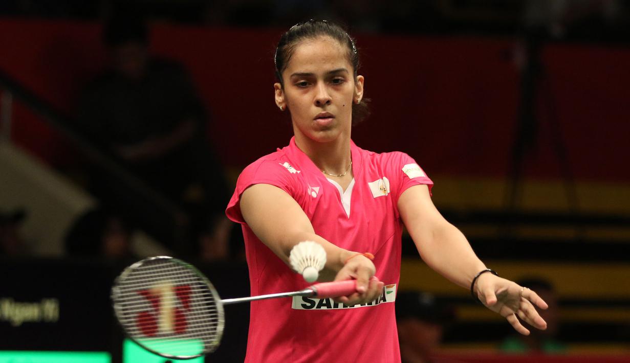 Saina Nehwal, gadis India peringkat 2 dunia yang tahun ini gagal di final tunggal putri karena kalah dari Carolina Marin. (Bola.com/Arief Bagus)