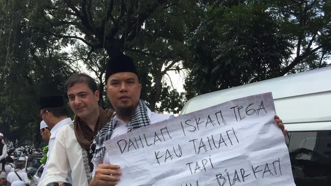 [Bintang] Ahmad Dhani dan Mulan Jameela