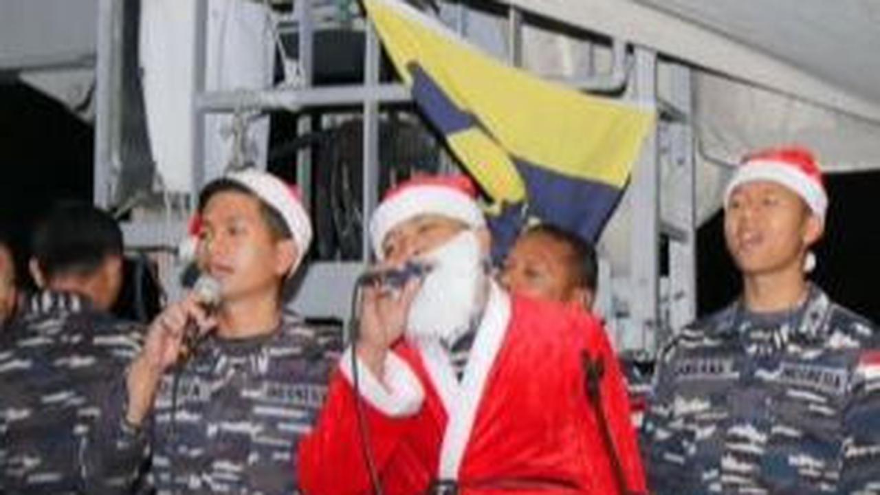 Jauh dari Keluarga, Begini Potret Prajurit TNI Rayakan Natal di Kapal Perang Perbatasan Israel