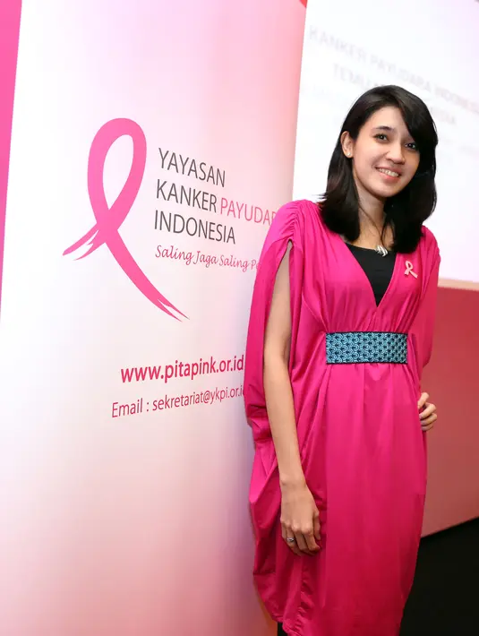 Dini Aminarti rajin kontrol ke dokter  untuk mengantisipasi penyakit kanker payudara.