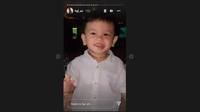 Keceriaan Gala Sky Liburan di Bali bersama Fuji dan Kakek Neneknya.
