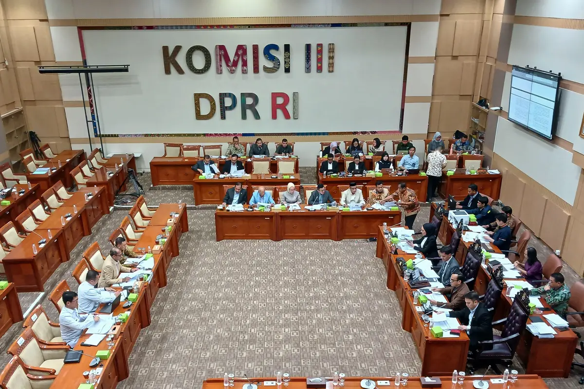 Rapat Panitia kerja (panja) penyusunan revisi Undang-Undang Kitab Hukum Acara Pidana (KUHAP).