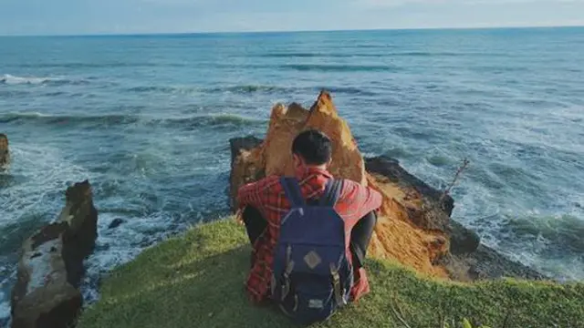Tak Hanya Pantainya, 4 Bukit Syahdu Ini Cocok Sambut Tahun Baru