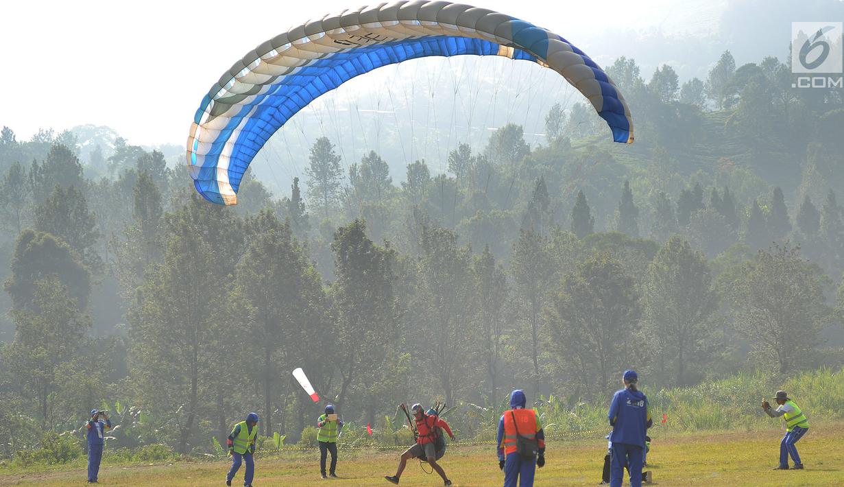 FOTO: Paralayang Indonesia Kembali Persembahkan Satu Emas ...