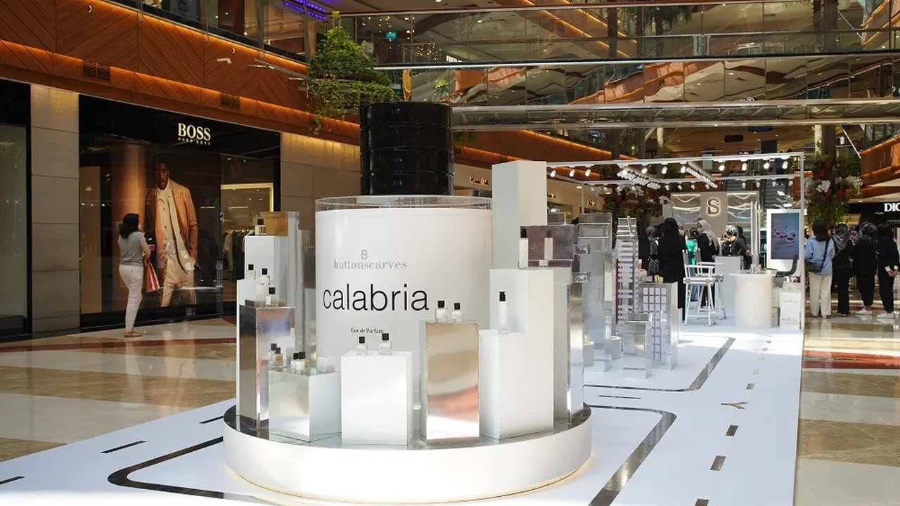 The Buttonscarves Beauty City Exhibition