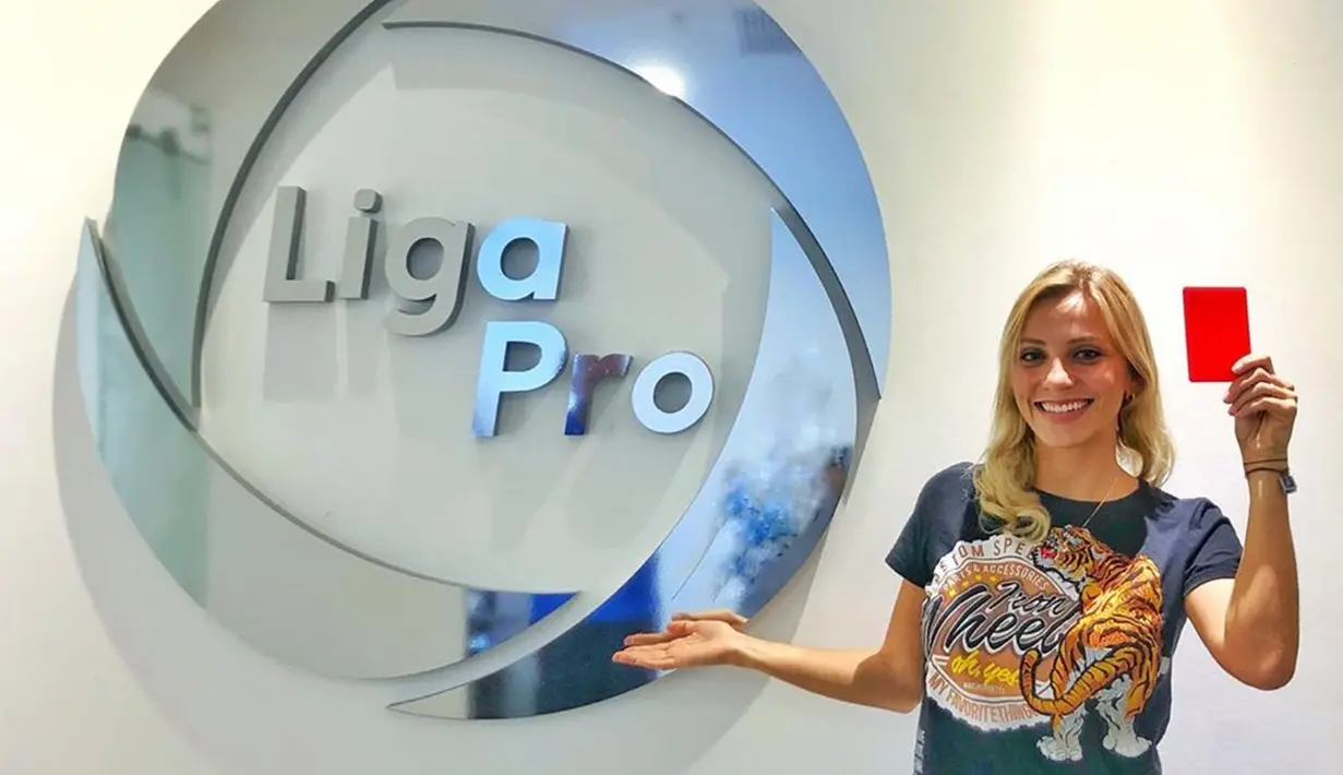Fernanda Colombo папарацци