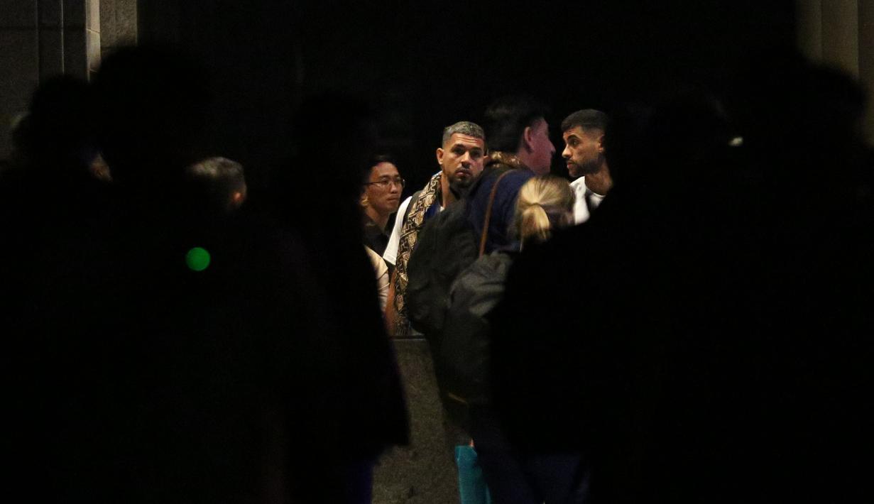 Suasana rombongan Timnas Argentina saat tiba di Hotel Fairmont, Jakarta, Jumat (16/6/2023) malam WIB. (Bola.com/Bagaskara Lazuardi)