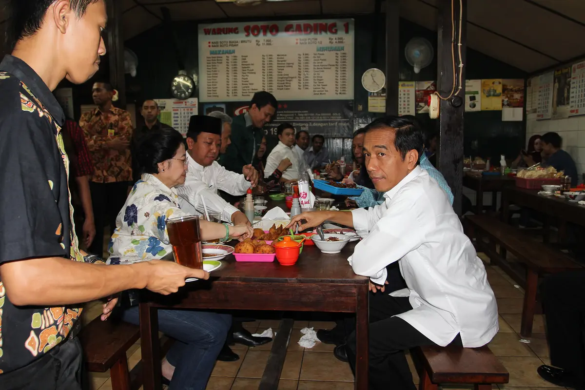 Jokowi dan Mega Makan Soto di Solo